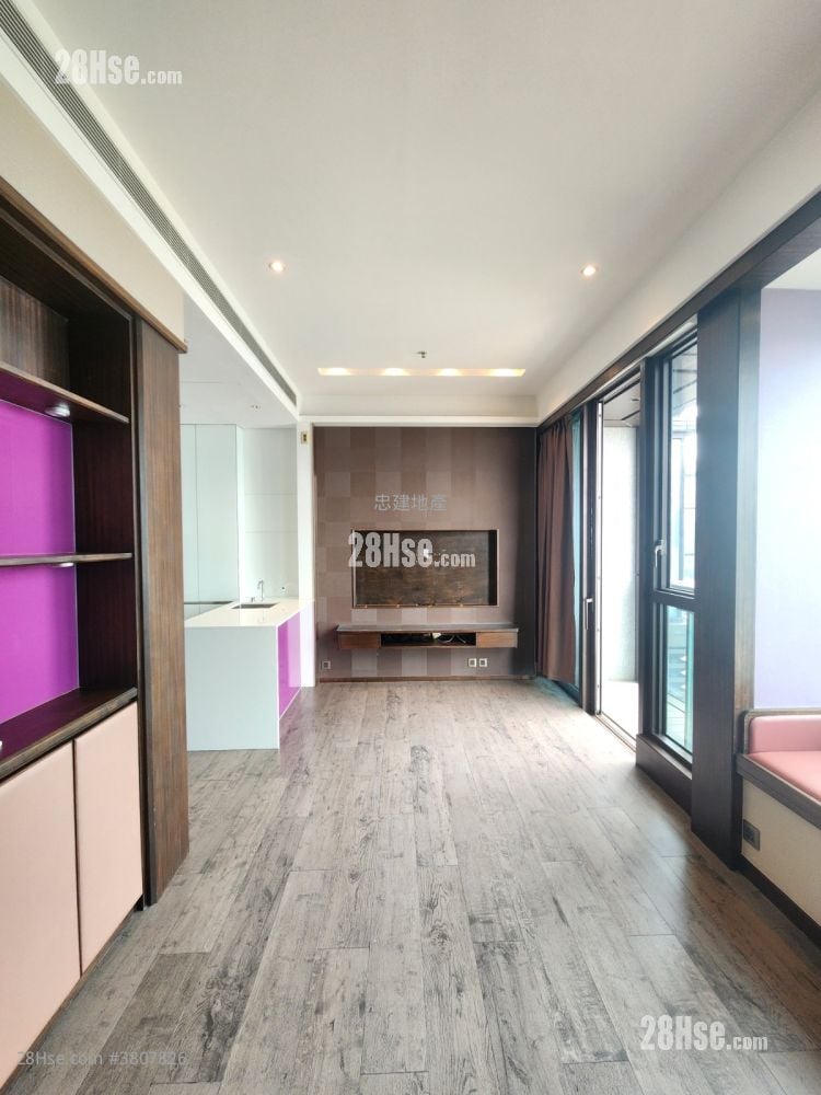 The Gloucester Rental Studio , 1 Bathroom 342 ft²