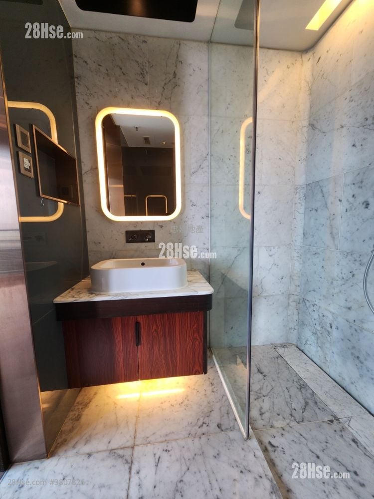 The Gloucester Rental Studio , 1 Bathroom 342 ft²