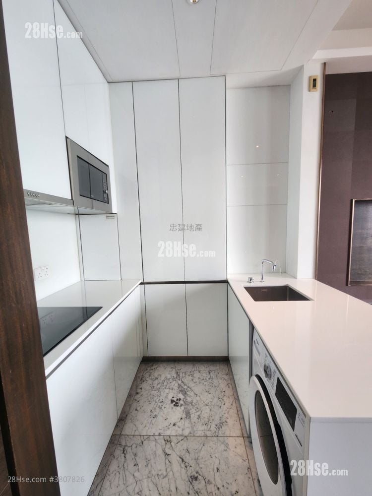 The Gloucester Rental Studio , 1 Bathroom 342 ft²