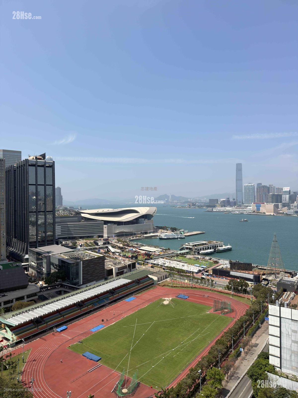 The Gloucester Rental Studio , 1 Bathroom 342 ft²