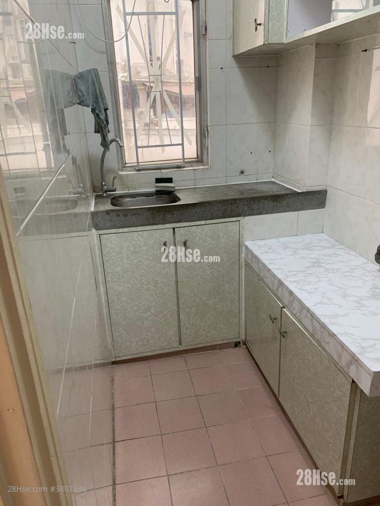 西湾大厦 租盘 1 房 , 1 浴室 268 平方尺