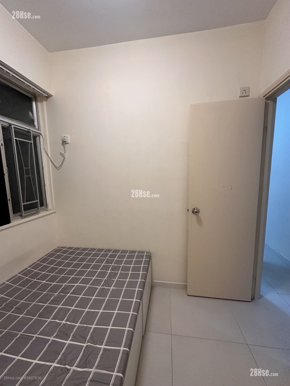 西湾大厦 租盘 1 房 , 1 浴室 268 平方尺