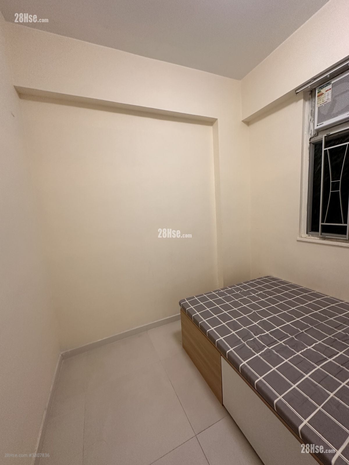 西湾大厦 租盘 1 房 , 1 浴室 268 平方尺