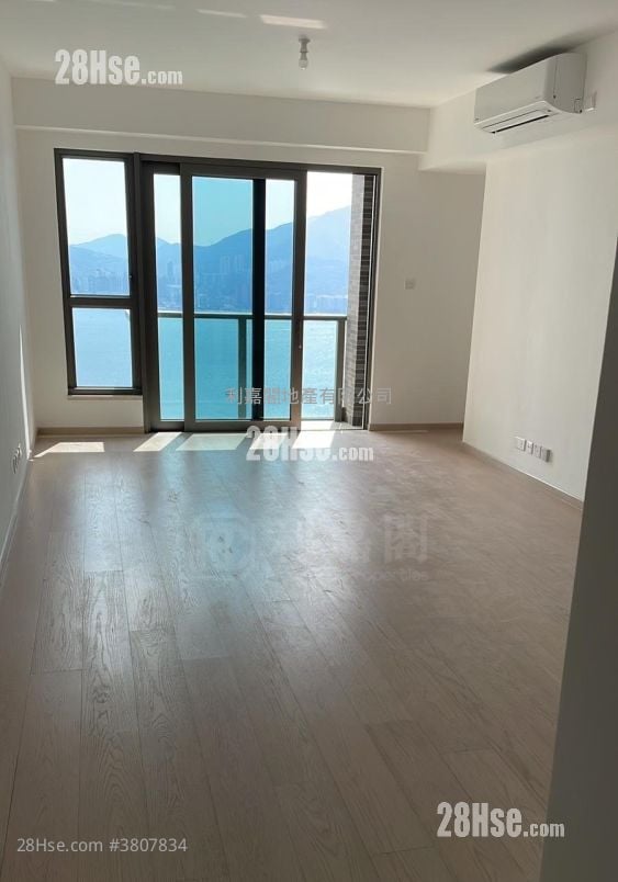 Sea To Sky Rental 4 Bedrooms , 3 Bathrooms 1,054 ft²