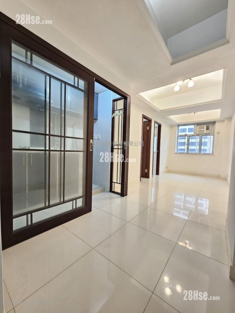 单幢楼房 租盘 2 房 , 1 浴室 372 平方尺