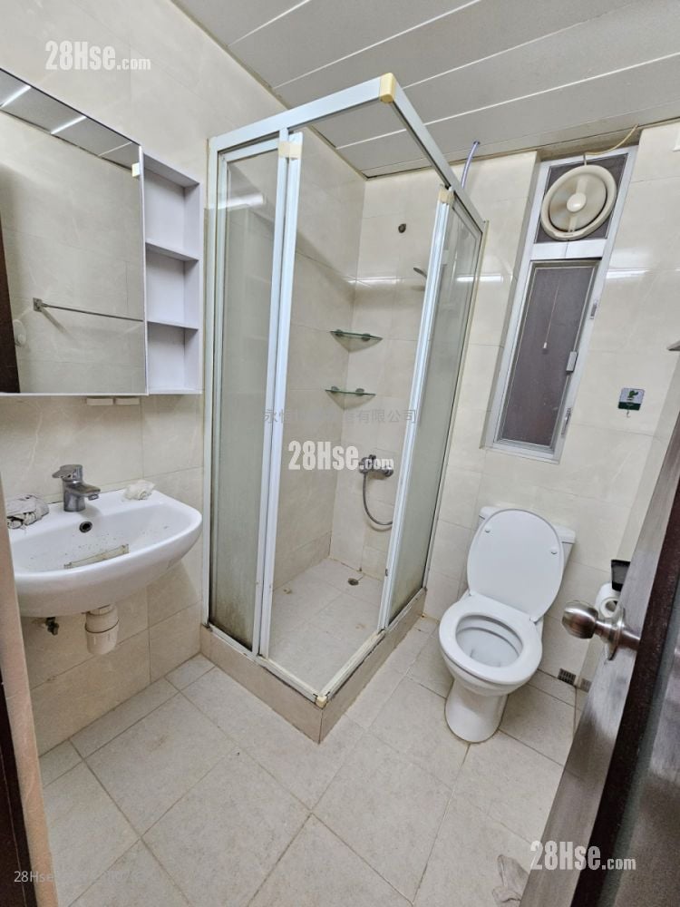 单幢楼房 租盘 2 房 , 1 浴室 372 平方尺