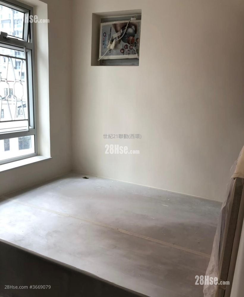 Kui Yan Court Sell 2 Bedrooms , 1 Bathroom 395 ft²