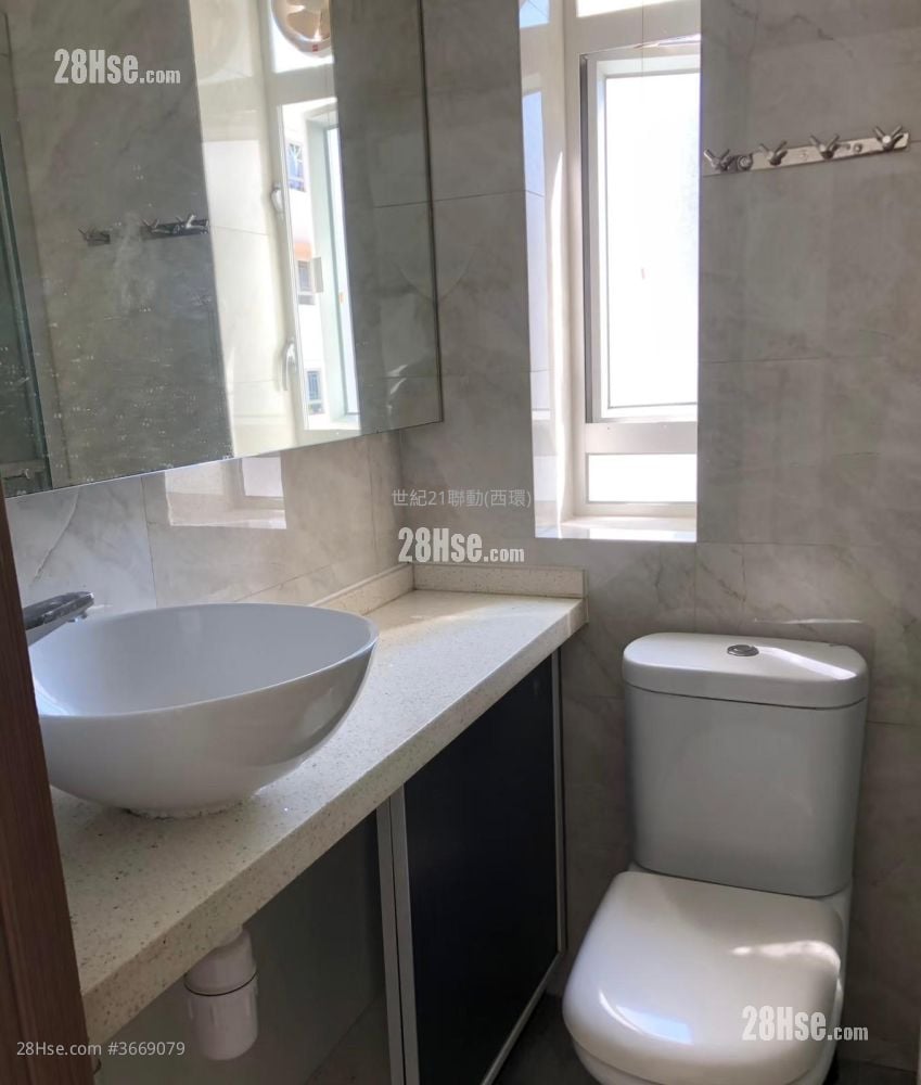 Kui Yan Court Sell 2 Bedrooms , 1 Bathroom 395 ft²