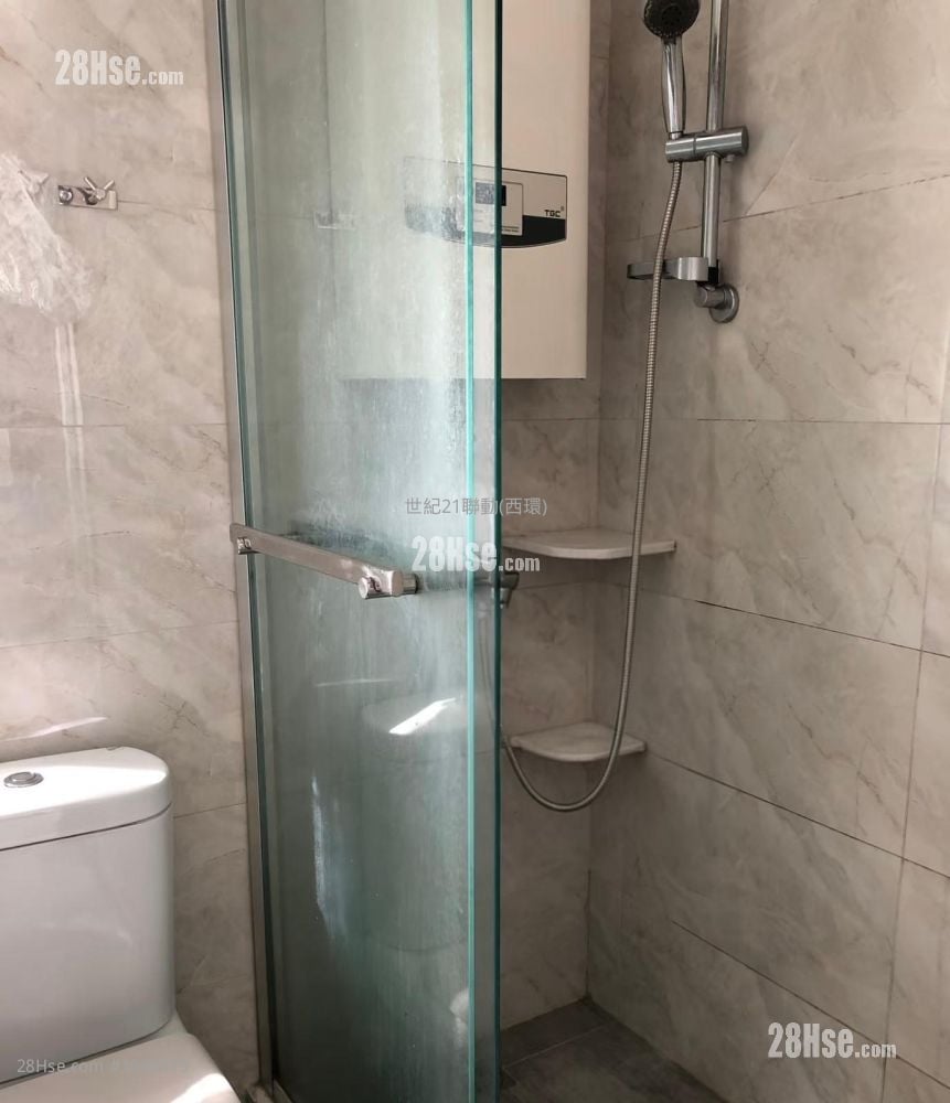 Kui Yan Court Sell 2 Bedrooms , 1 Bathroom 395 ft²