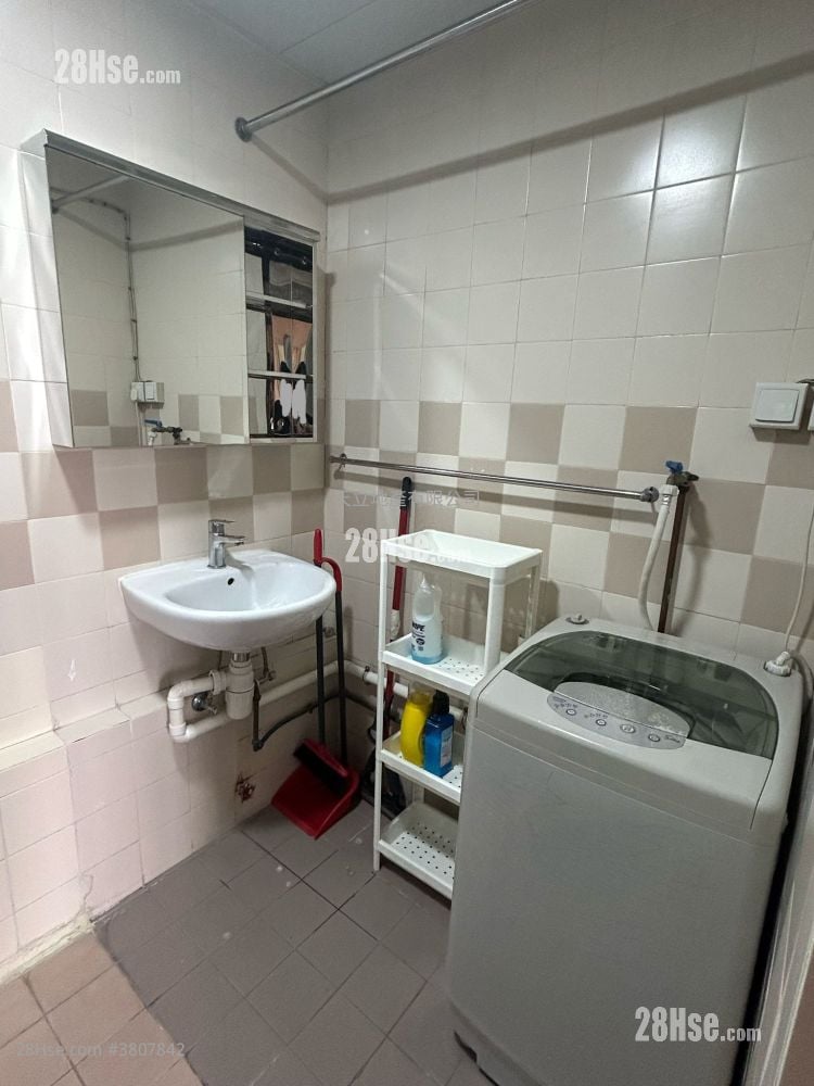 Hongway Garden Rental 2 Bedrooms , 1 Bathroom 380 ft²