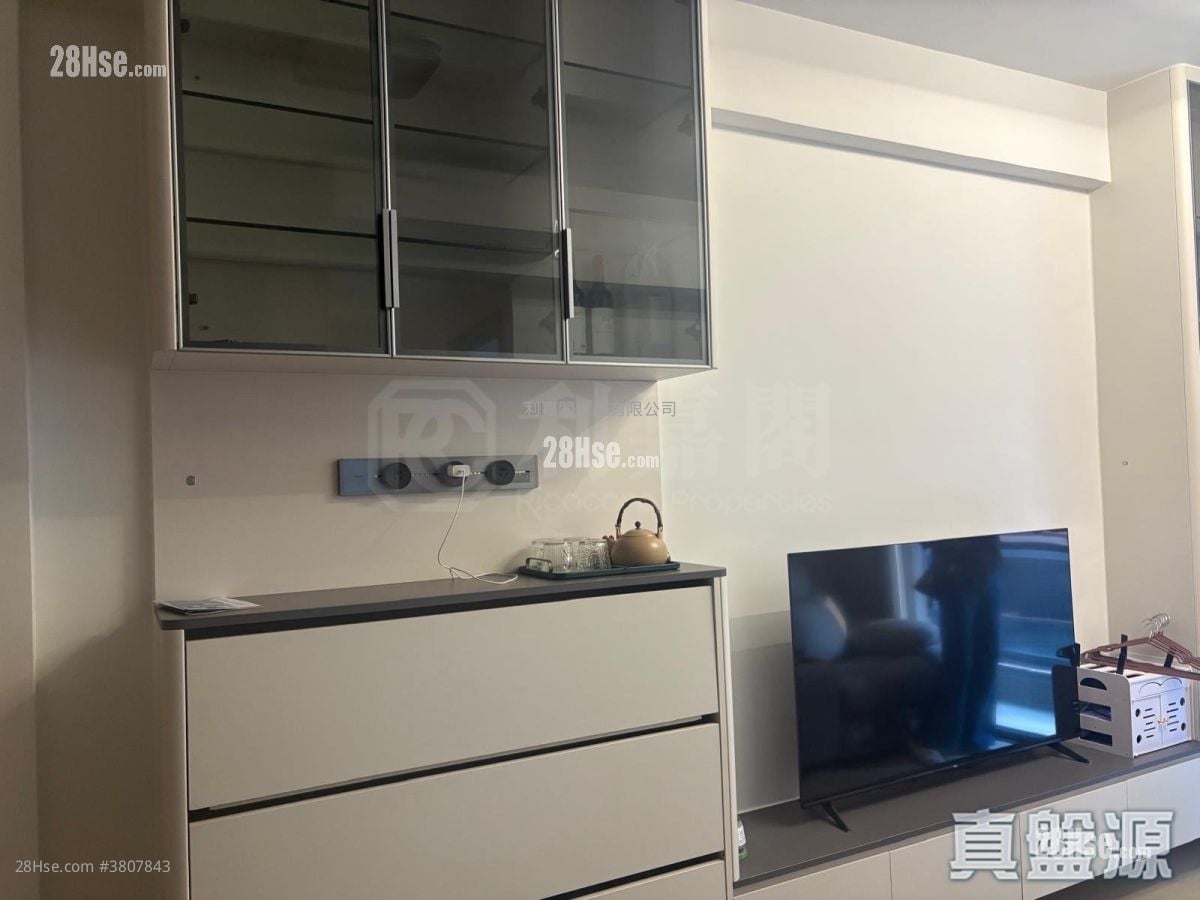 High Park Rental 420 ft²