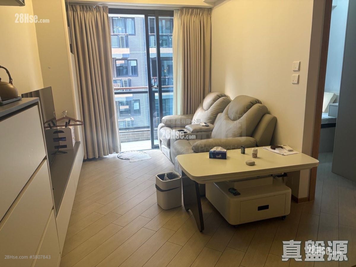 High Park Rental 420 ft²