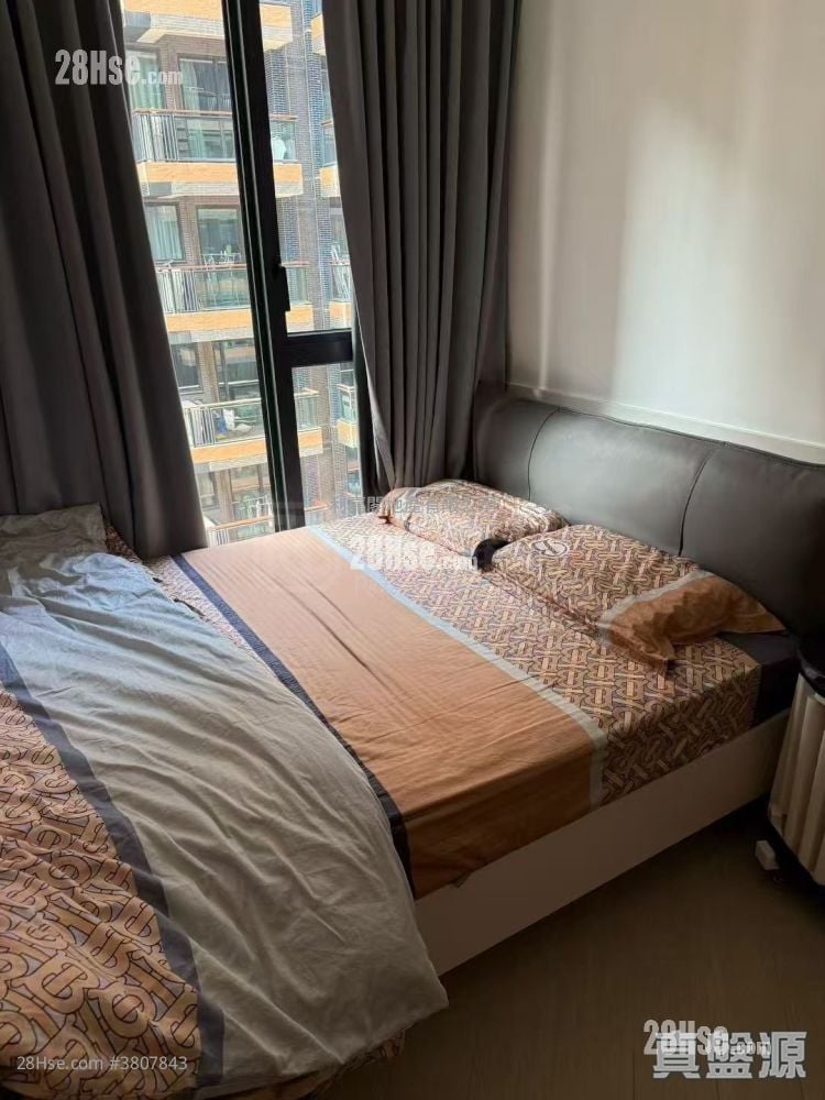 High Park Rental 420 ft²