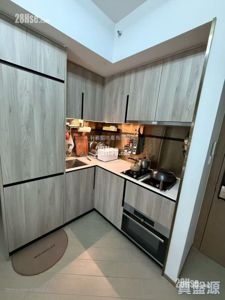 High Park Rental 420 ft²