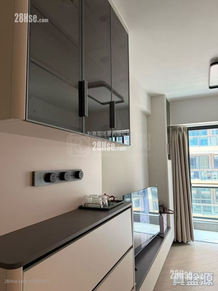 High Park Rental 420 ft²