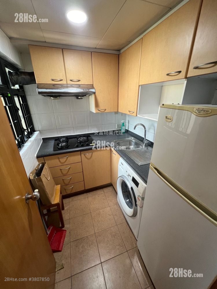 单幢楼房 租盘 2 房 , 1 浴室 402 平方尺