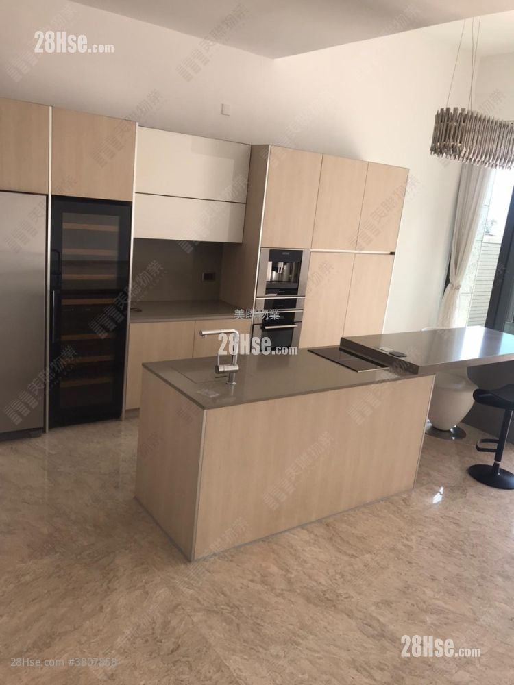 珀居 租盘 5+ 房 , 5+ 浴室 3,357 平方尺