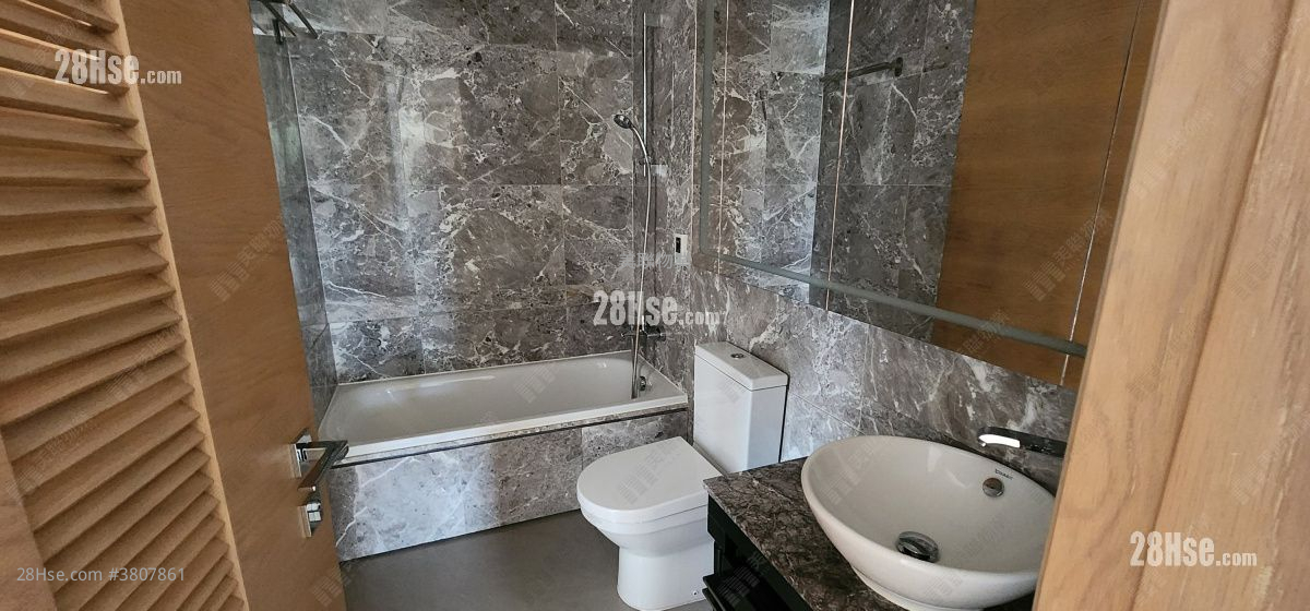 珀居 租盘 5+ 房 , 5+ 浴室 3,357 平方尺