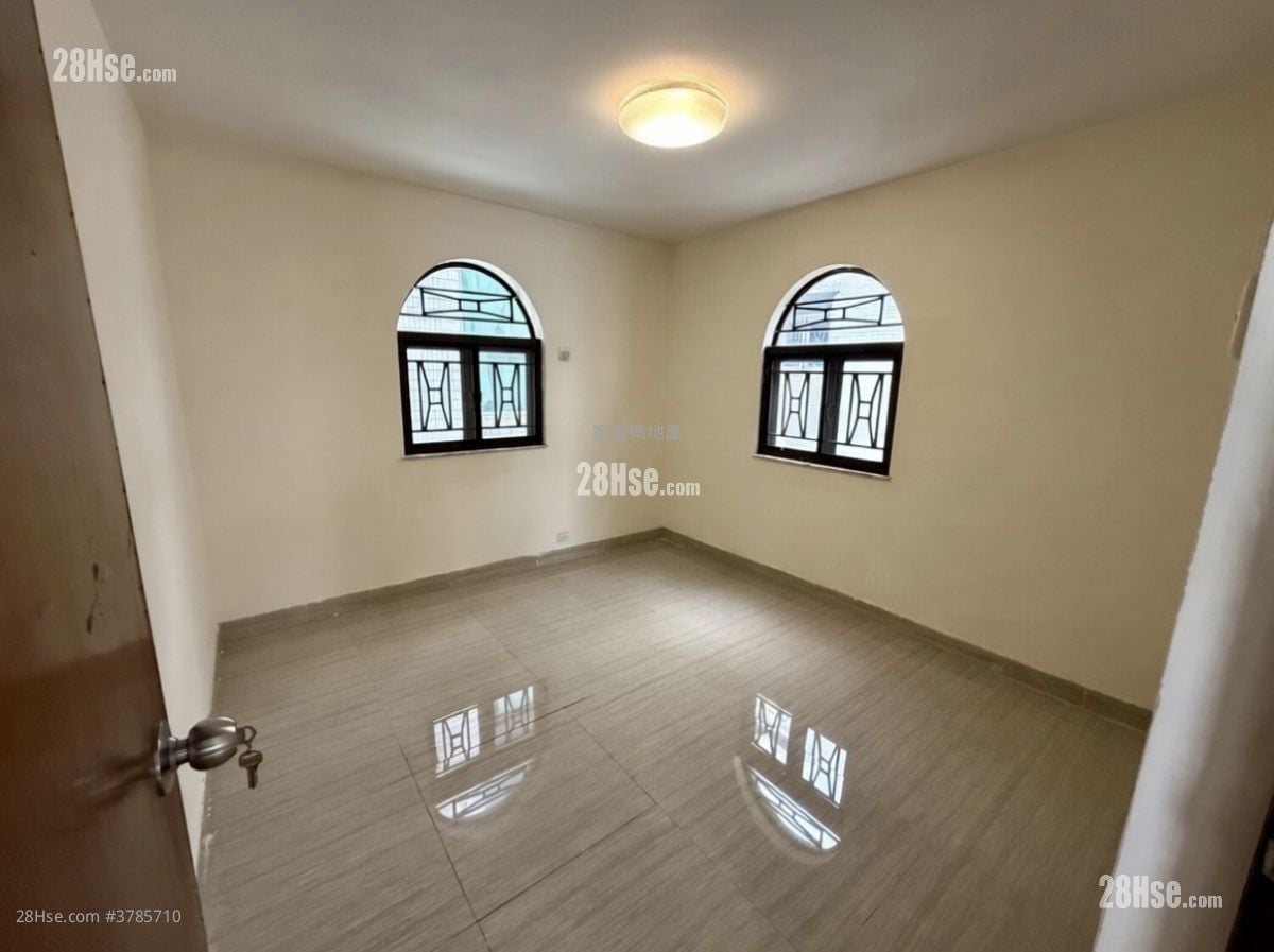 村屋 租盘 2 房 , 1 浴室 700 平方尺