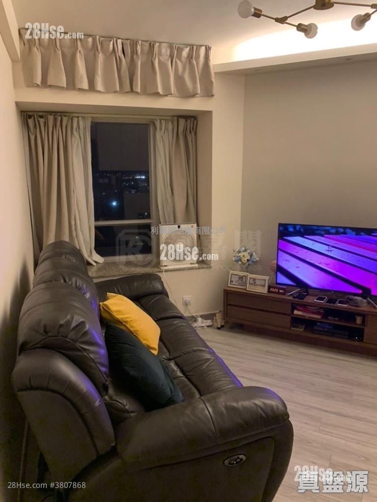 Kingswood Villas Sell 2 Bedrooms 448 ft²