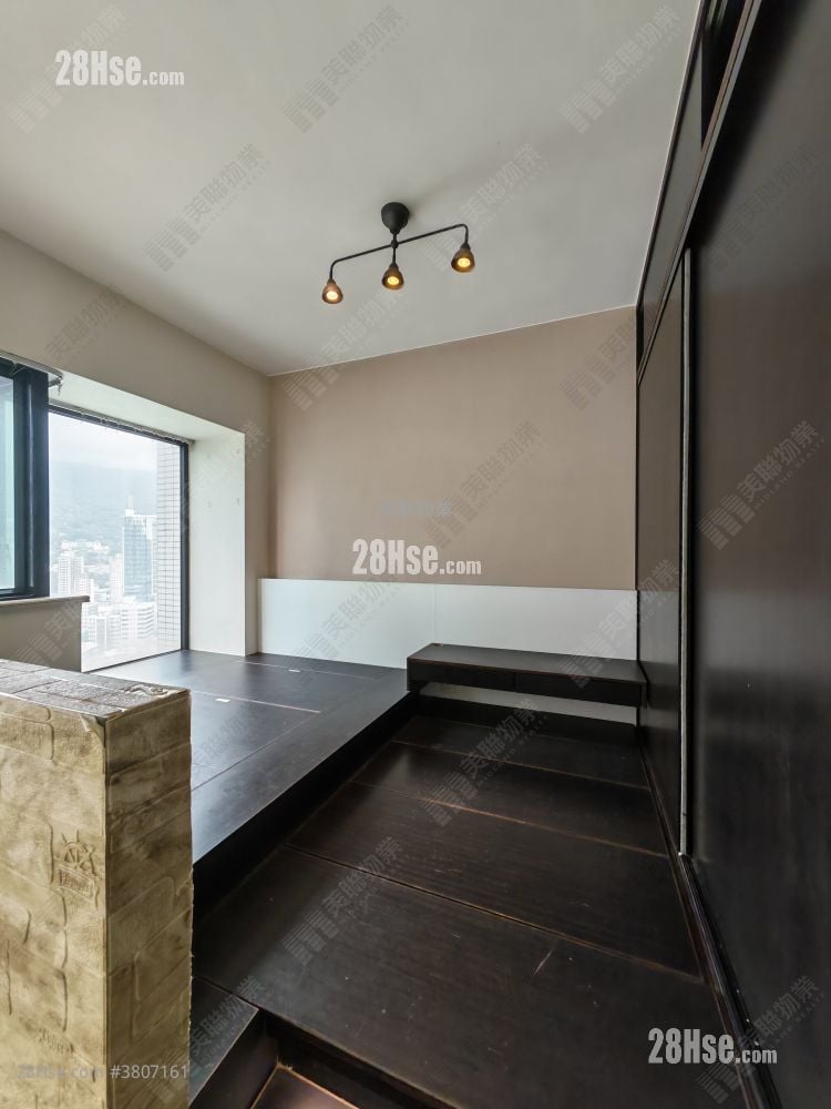 爵悦庭 售盘 1 房 384 平方尺