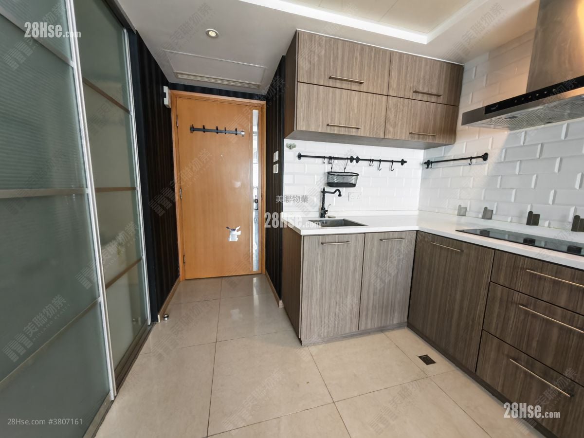 爵悦庭 售盘 1 房 384 平方尺