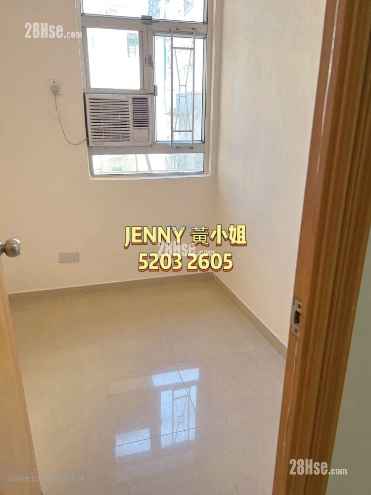 Hong Ning Building Sell 2 Bedrooms , 1 Bathroom 330 ft²