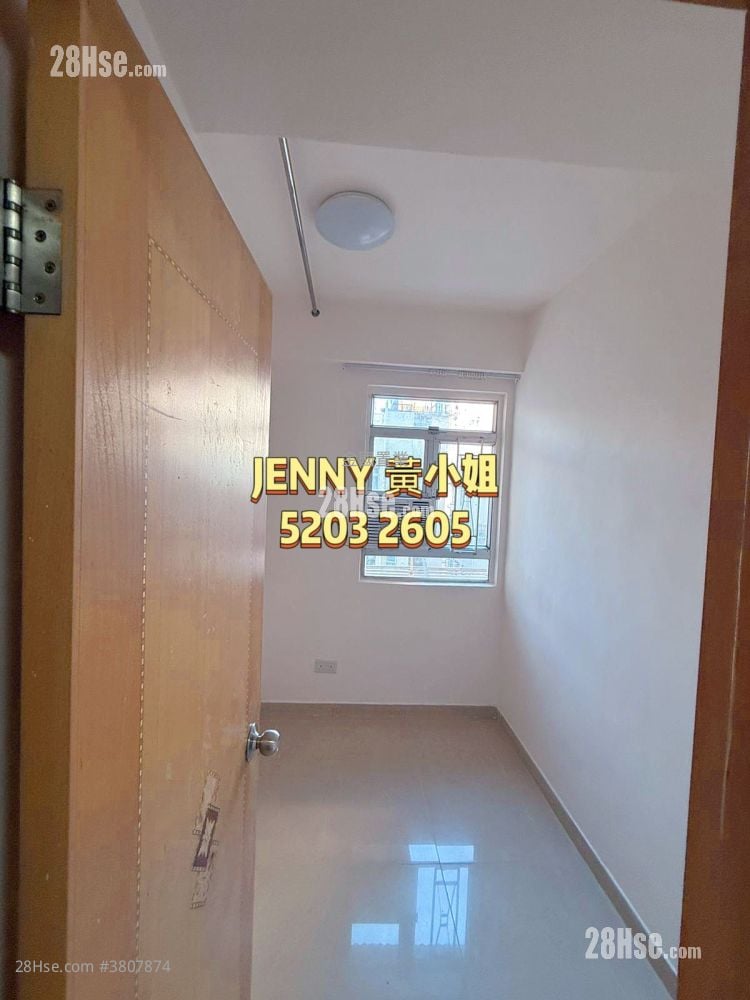 Hong Ning Building Sell 2 Bedrooms , 1 Bathroom 330 ft²