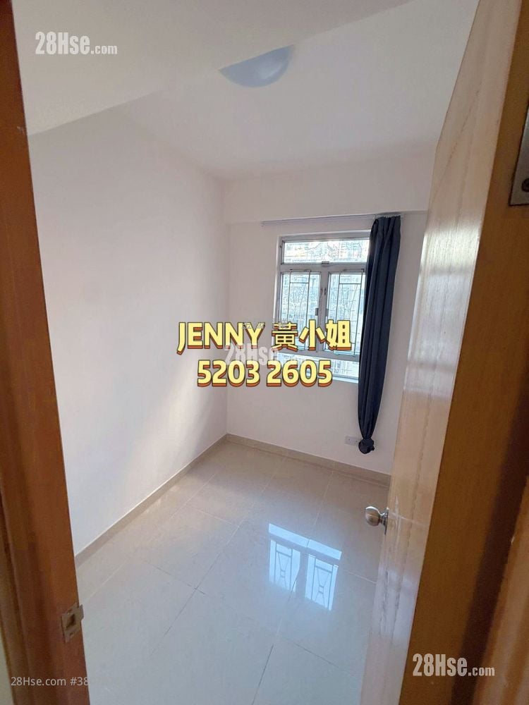 Hong Ning Building Sell 2 Bedrooms , 1 Bathroom 330 ft²