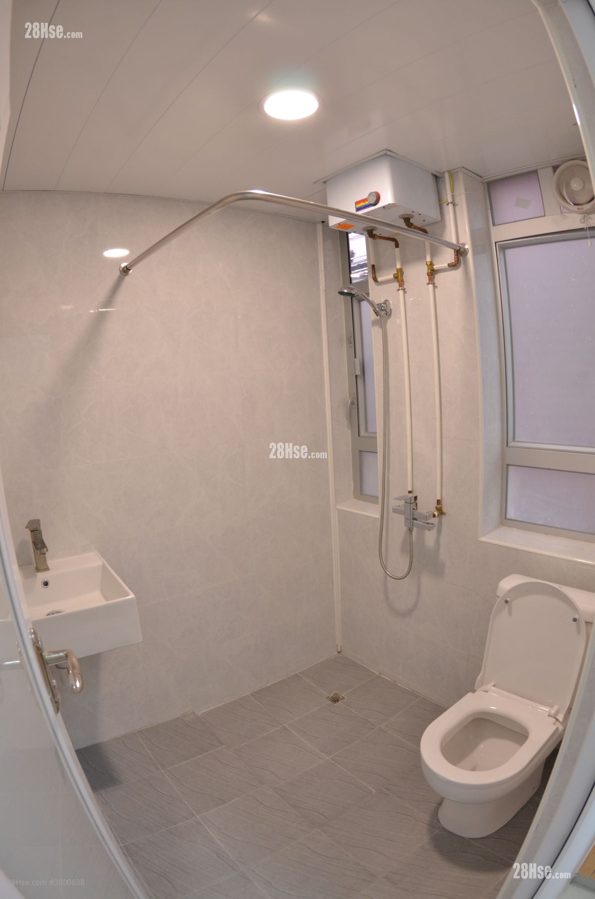 bathroom: 業主盤免佣 | 新裝一房一廳 | 3分鐘到牛頭角站