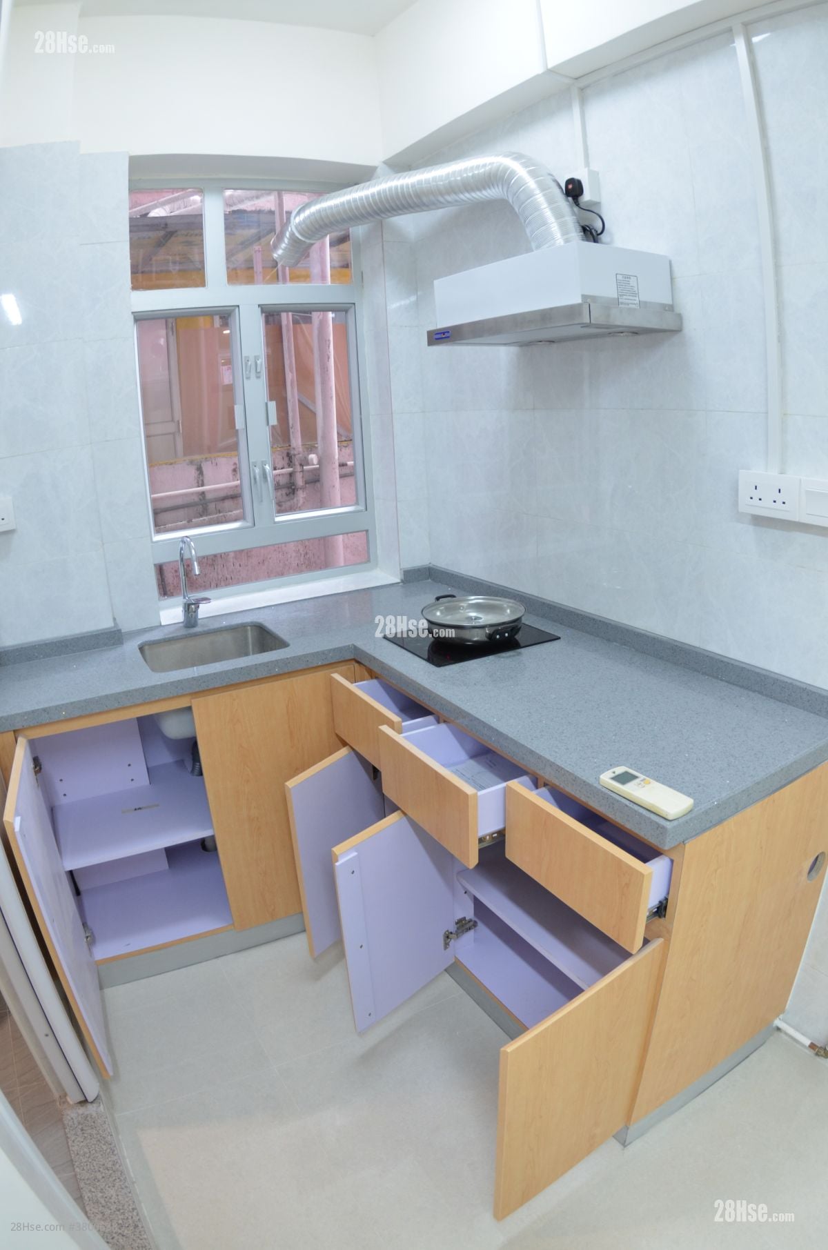 kitchen: 業主盤免佣 | 新裝一房一廳 | 3分鐘到牛頭角站