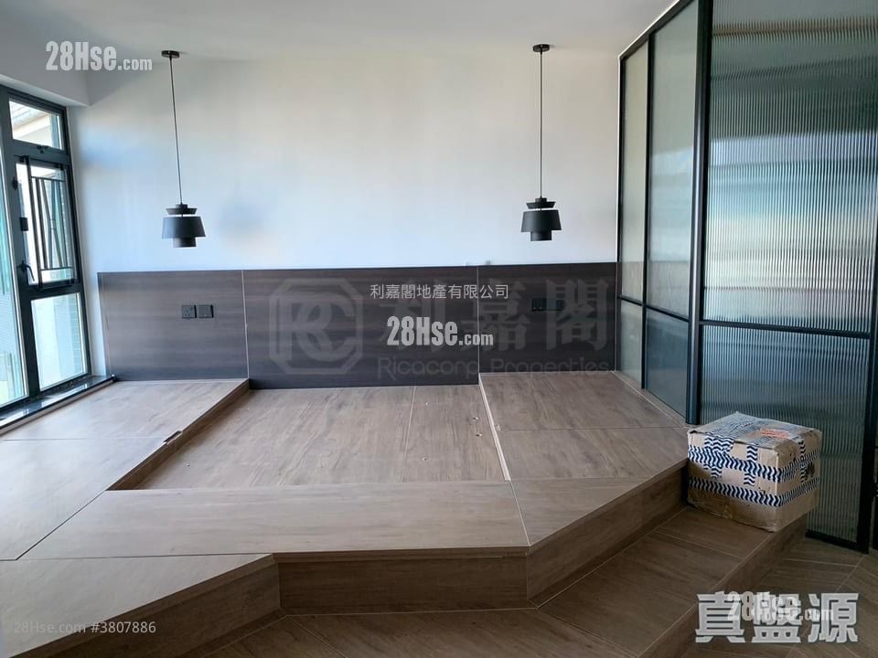 御龙居 售盘 4 房 1,591 平方尺