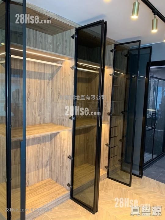 御龙居 售盘 4 房 1,591 平方尺