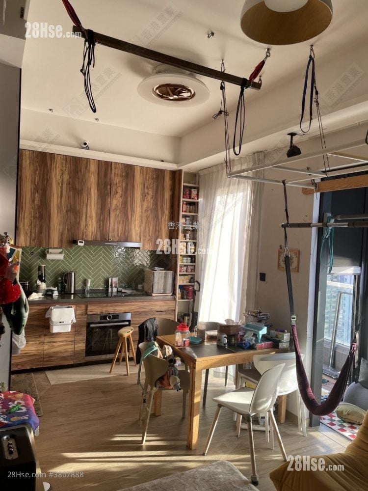 Park One Sell 4 Bedrooms , 3 Bathrooms 783 ft²