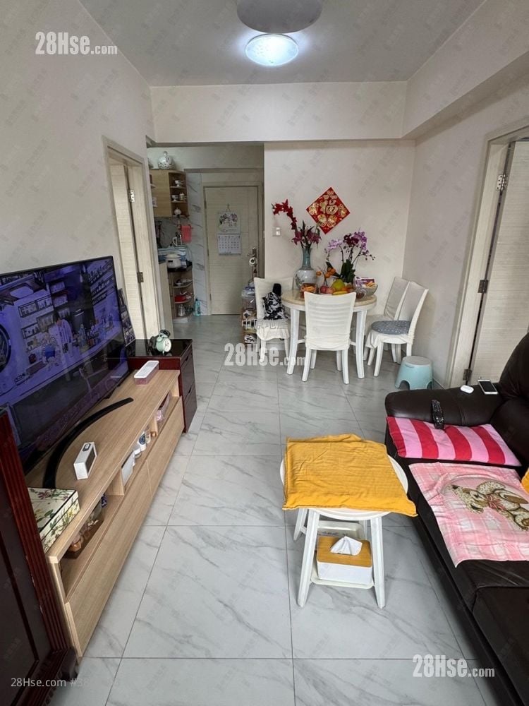 Tung Fook Building Sell 2 Bedrooms , 1 Bathroom 479 ft²