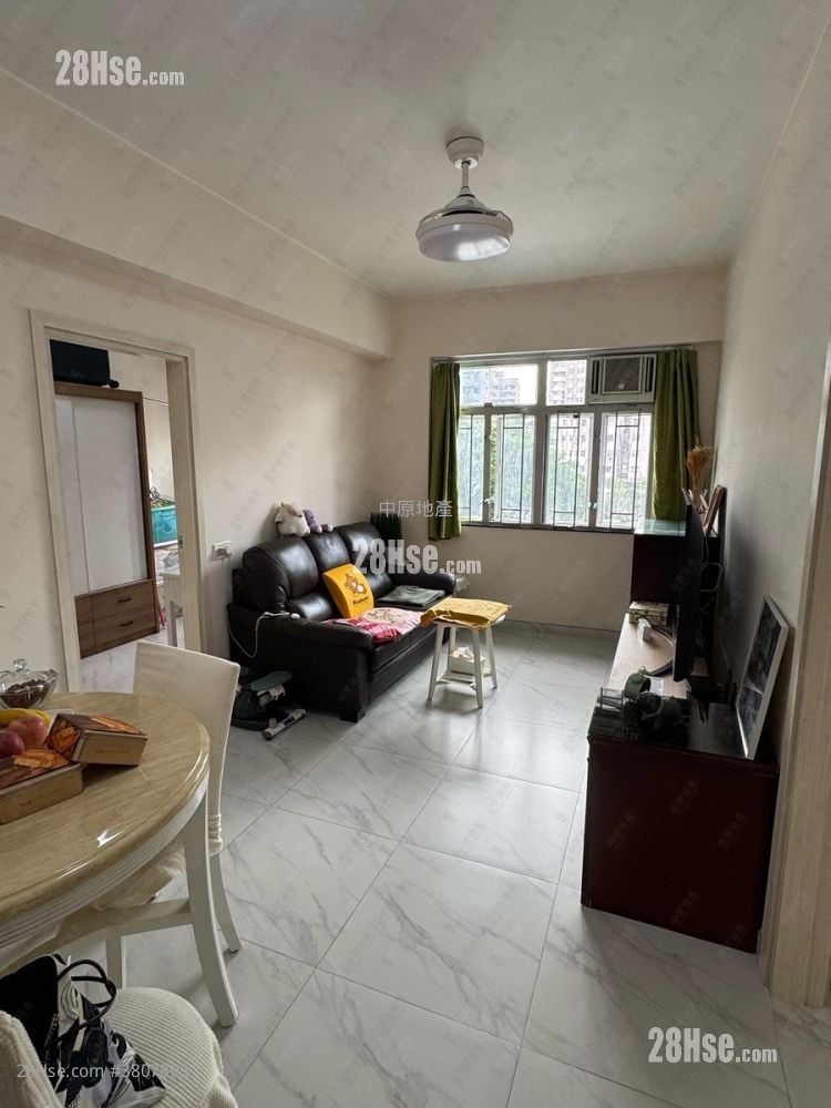 Tung Fook Building Sell 2 Bedrooms , 1 Bathroom 479 ft²