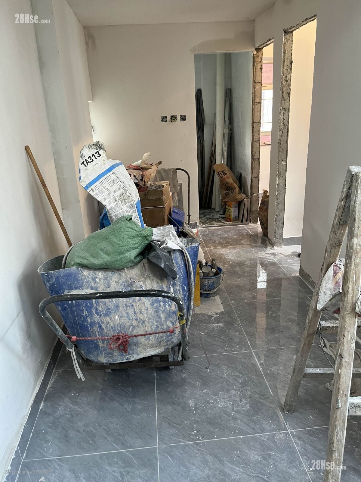 裕发大楼 租盘 2 房