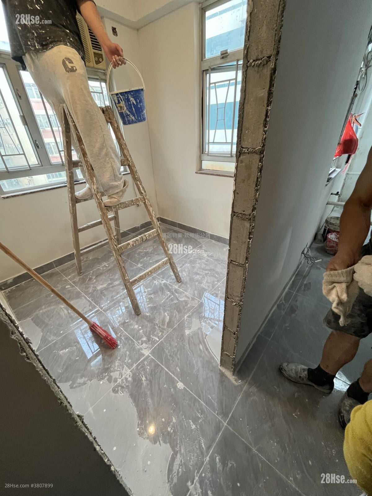 裕发大楼 租盘 2 房