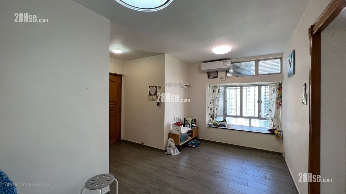 Greenfield Garden Rental 3 Bedrooms , 1 Bathroom 513 ft²