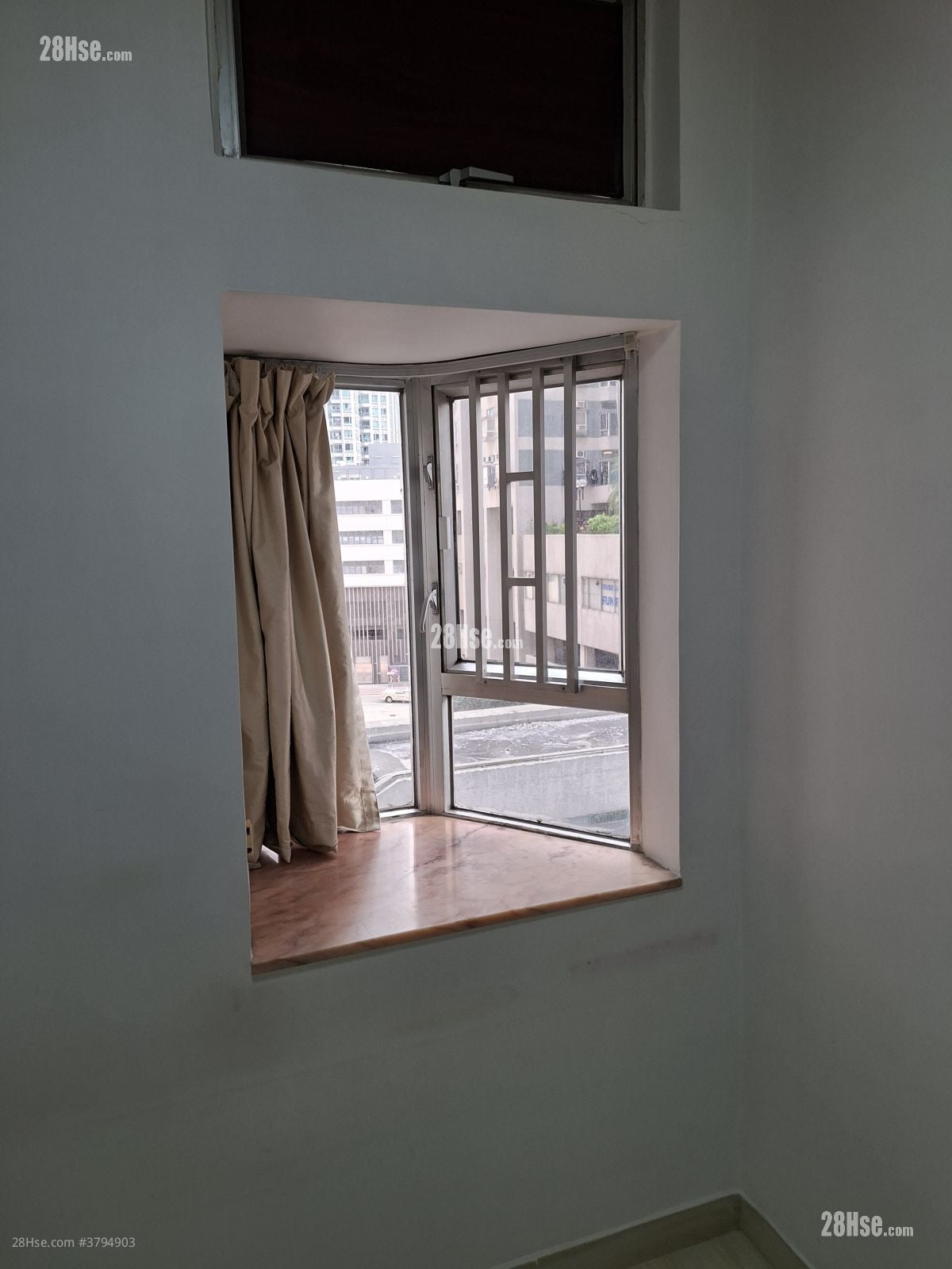 Riviera Gardens Rental 2 Bedrooms , 1 Bathroom 450 ft²