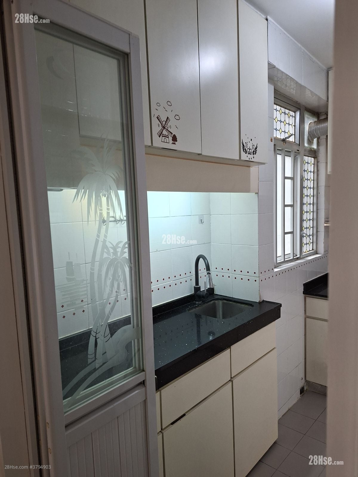 Riviera Gardens Rental 2 Bedrooms , 1 Bathroom 450 ft²