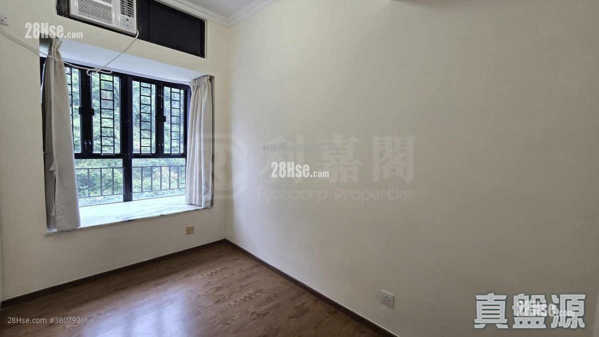 Scenecliff Rental 3 Bedrooms , 2 Bathrooms 765 ft²