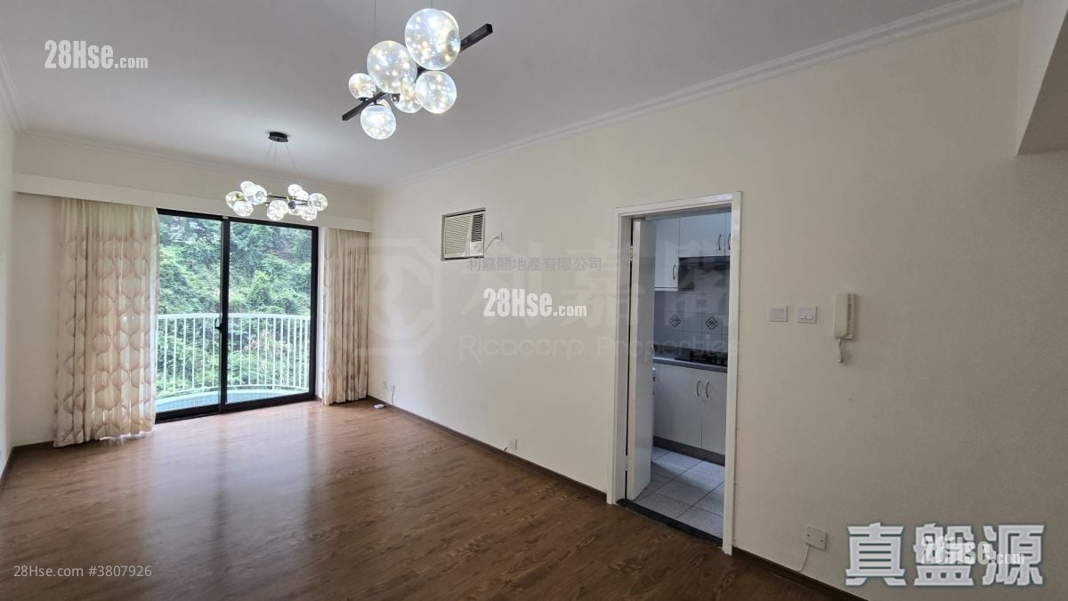 Scenecliff Rental 3 Bedrooms , 2 Bathrooms 765 ft²