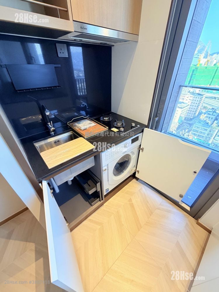 Eight Southpark Rental Studio , 1 Bathroom 200 ft²