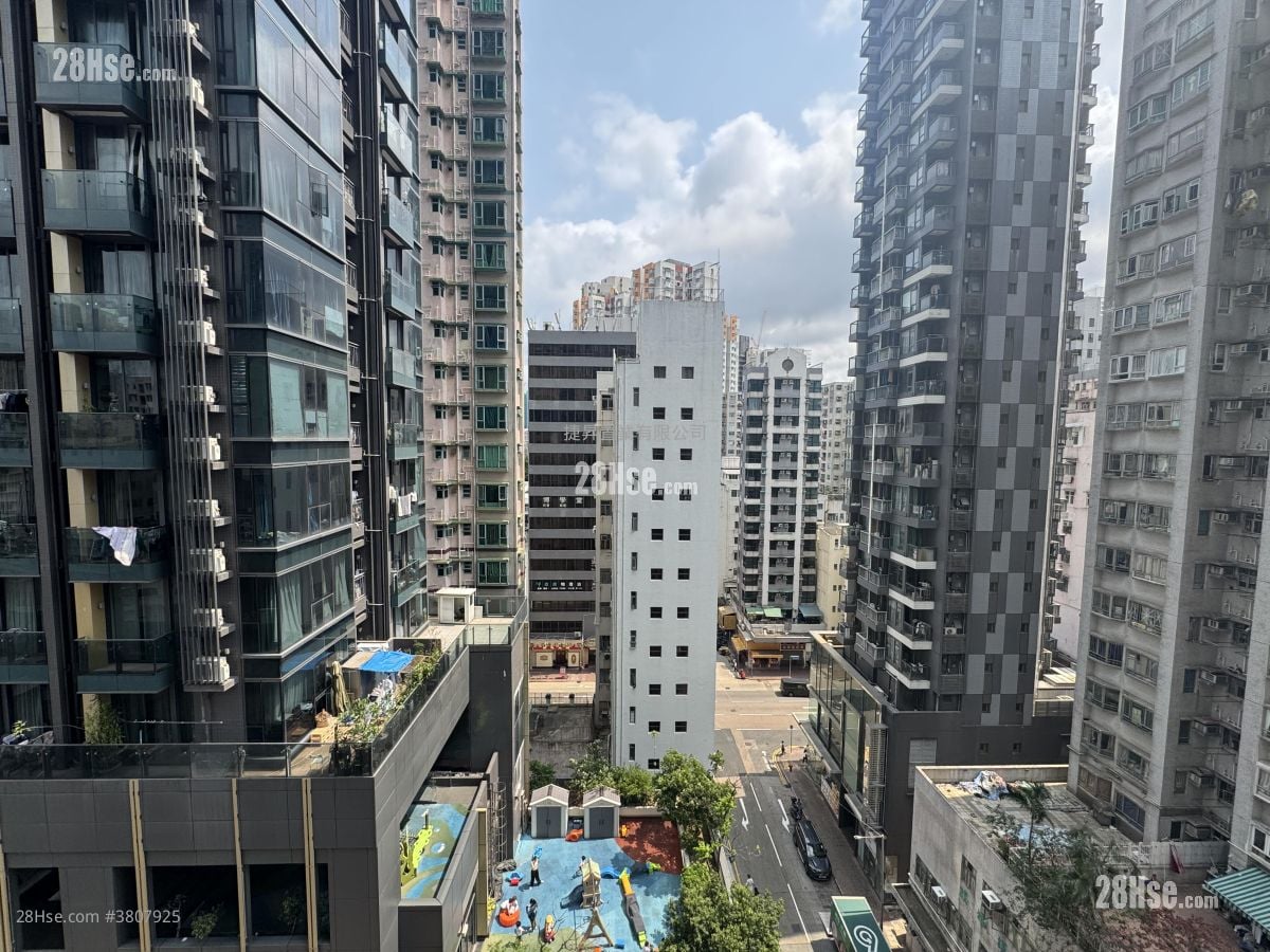 Baker Circle Greenwich Sell Studio , 1 Bathroom 212 ft²