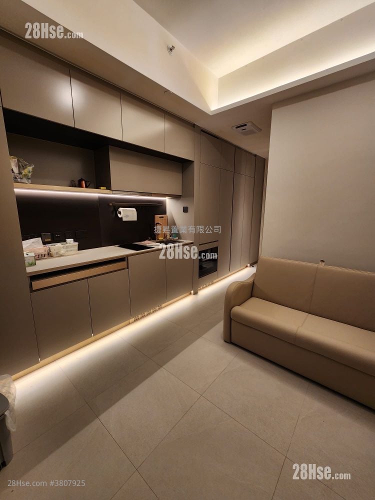 Baker Circle Greenwich Sell Studio , 1 Bathroom 212 ft²