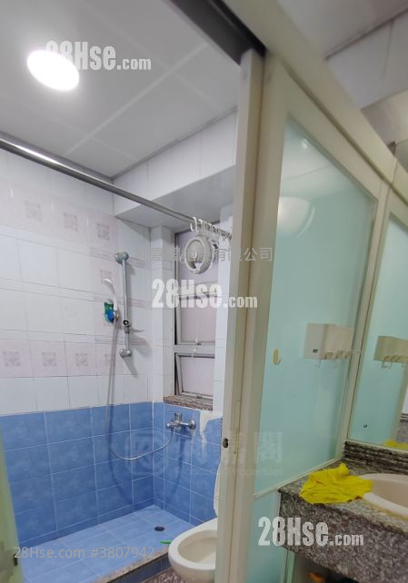 Kingswood Villas Sell 3 Bedrooms , 1 Bathroom 546 ft²