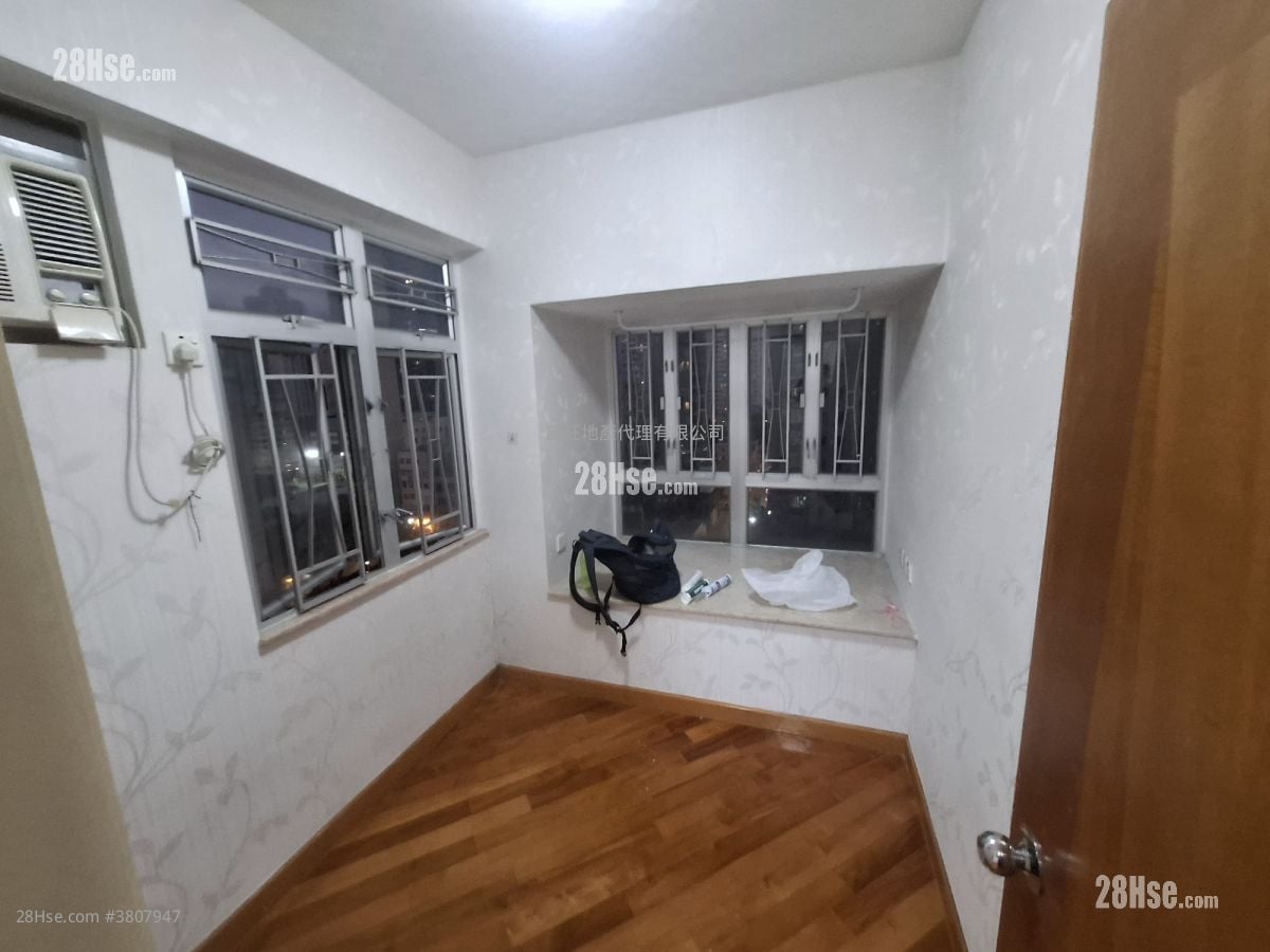 富達大廈 租盤 2 房 , 1 浴室 306 平方呎