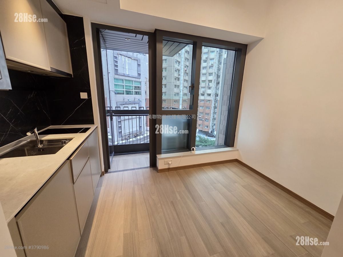 Uptify Sell 1 Bathroom 172 ft²