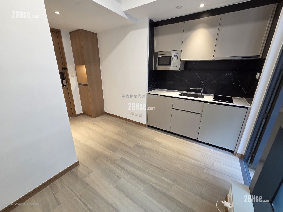 Uptify Sell 1 Bathroom 172 ft²